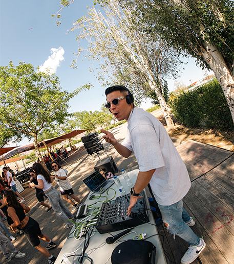 Celso Deejay pinchando en una boda en Murcia